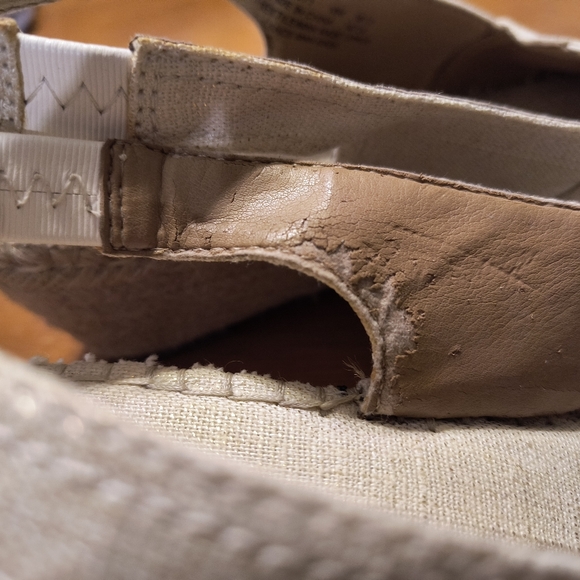 Clarks Artisan Wedge Sandal - Picture 6 of 9